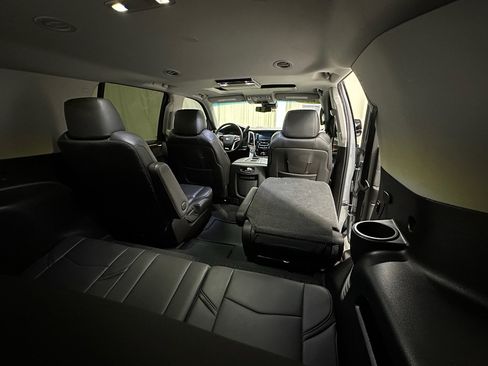 Used 2020 Cadillac Escalade Luxury image 22