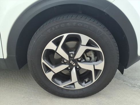 Used 2021 Kia Sportage LX image 9