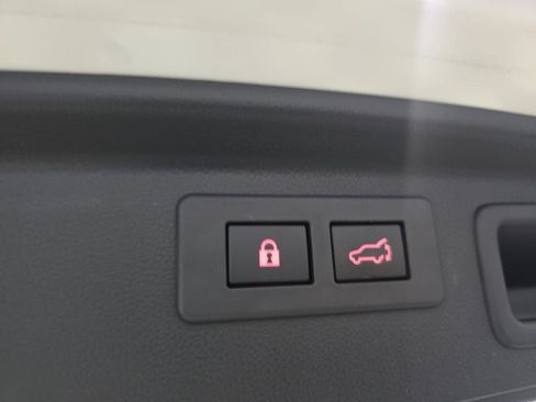 Certified 2023 Subaru Forester Premium AWD/4WD image 16