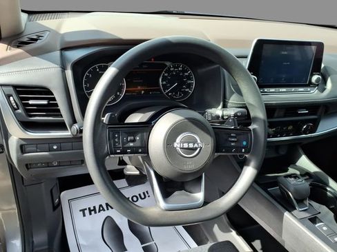 Used 2023 Nissan Rogue SV image 21