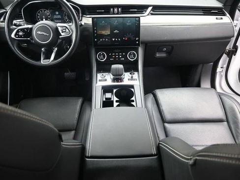 Used 2025 Jaguar F-PACE R-Dynamic S image 27