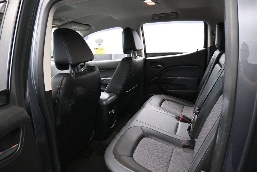Used 2017 Chevrolet Colorado Z71 AWD/4WD image 39