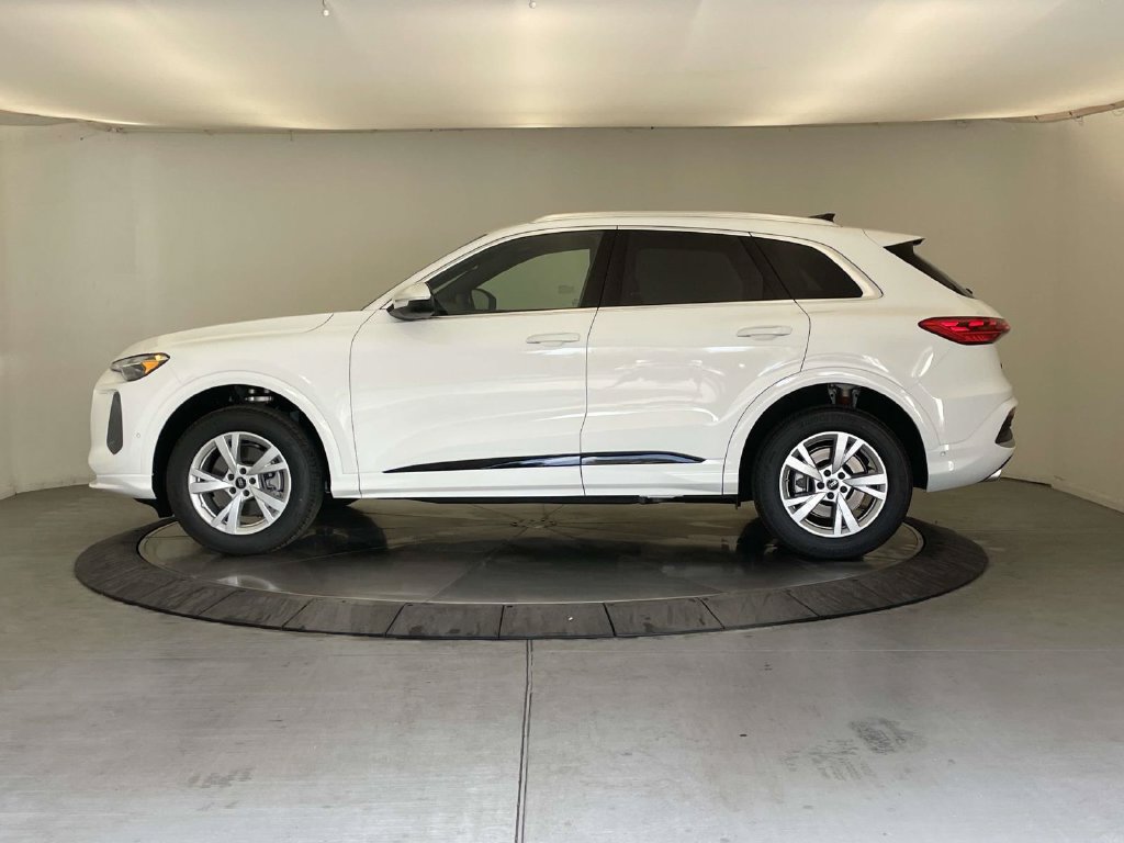 New 2026 Audi Q5 Premium AWD/4WD image 2