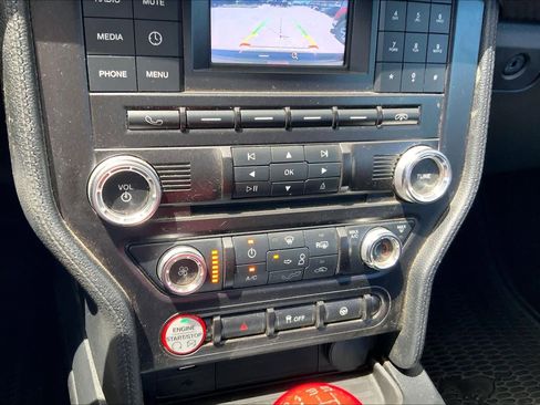 Used 2017 Ford Mustang Coupe RWD image 31
