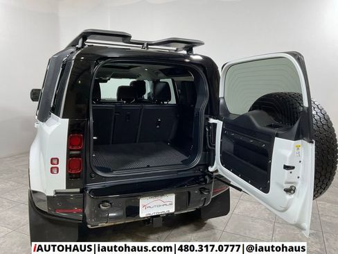 Used 2023 Land Rover Defender 110 X-Dynamic SE AWD/4WD image 11