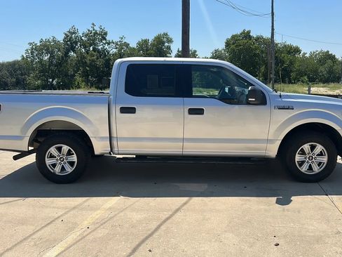 Used 2015 Ford F150 XLT w/ Equipment Group 301A Mid image 6