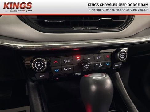 Certified 2022 Jeep Compass Limited image 28