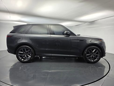 Used 2024 Land Rover Range Rover Sport Dynamic SE AWD/4WD image 3