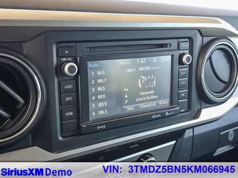 Used 2019 Toyota Tacoma SR5 AWD/4WD image 25