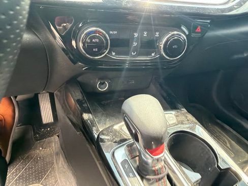 Used 2025 Chevrolet Trax RS w/ Sunroof Package FWD image 49