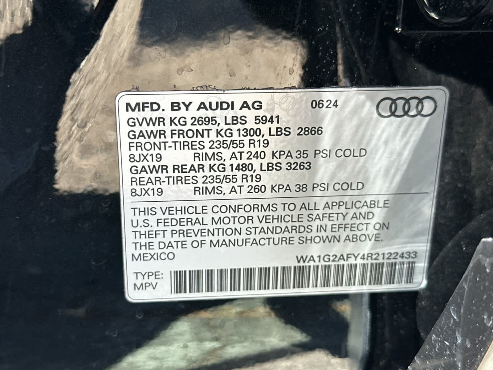 Used 2024 Audi Q5 e Premium w/ Convenience Package AWD/4WD image 29