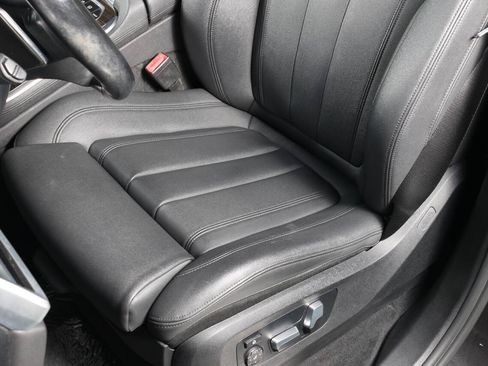 Used 2019 BMW X5 xDrive40i w/ Convenience Package AWD/4WD image 32