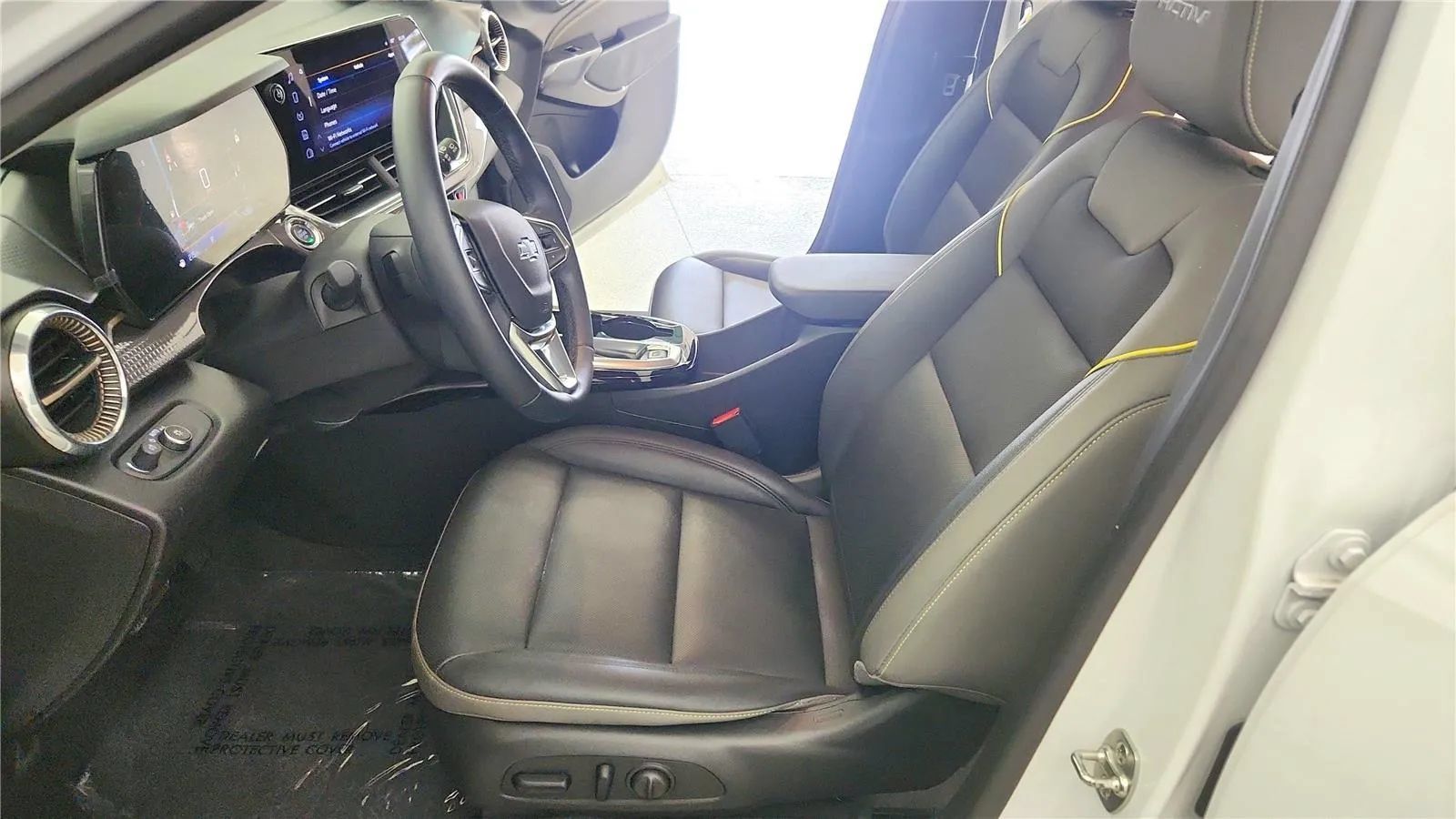 Used 2025 Chevrolet Trax ACTIV w/ Driver Confidence Package FWD image 23