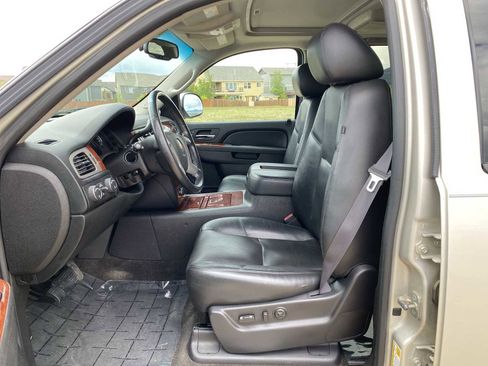 Used 2014 Chevrolet Tahoe LTZ AWD/4WD image 17