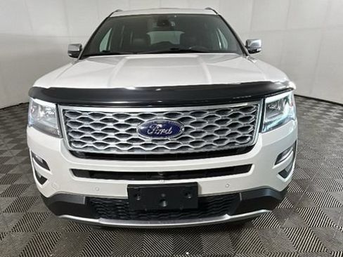 Used 2017 Ford Explorer Platinum AWD/4WD image 7