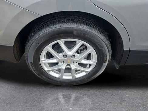Used 2023 Chevrolet Equinox LS w/ LS Convenience Package image 18