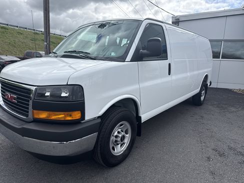 New 2026 GMC Savana 2500 Extended RWD image 7