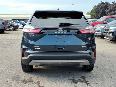 Used 2024 Ford Edge SEL w/ Convenience Package AWD/4WD image 4
