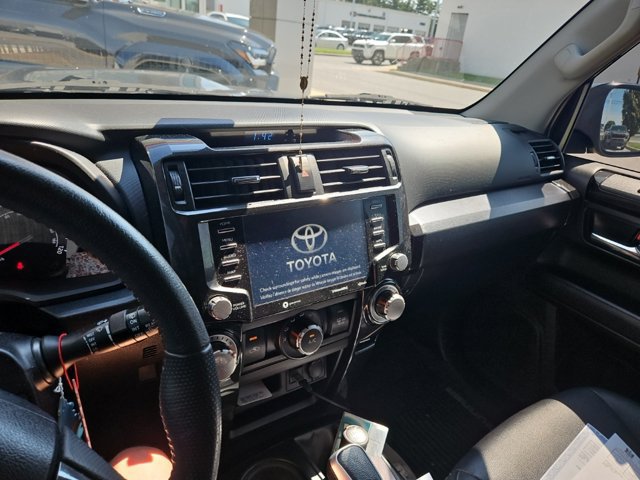 Used 2020 Toyota 4Runner TRD Off-Road Premium w/ Moonroof Package AWD/4WD image 19