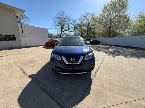 Used 2018 Nissan Rogue SL image 3