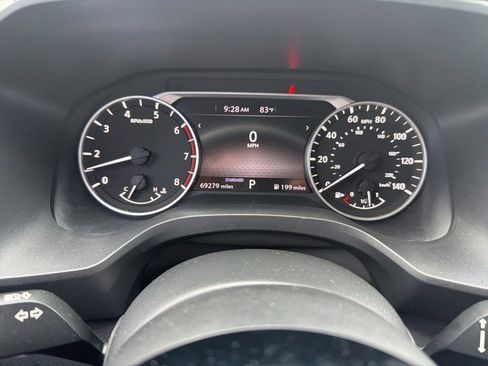 Used 2022 Nissan Rogue SV w/ SV Premium Package FWD image 9