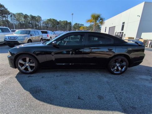 Used 2014 Dodge Charger SXT w/ Redline Appearance Group image 7