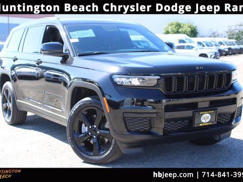 Used 2025 Jeep Grand Cherokee L Altitude AWD/4WD image 1