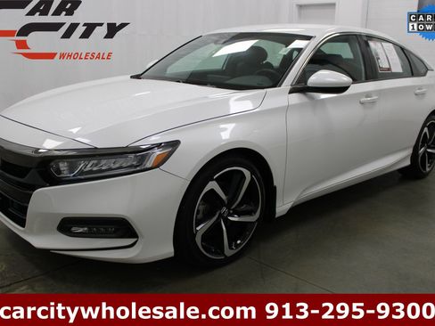 Used 2018 Honda Accord Sport image 1