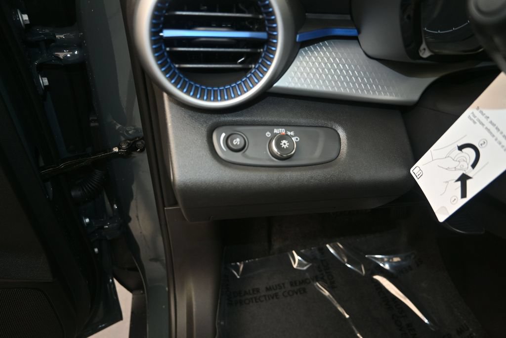 New 2026 Chevrolet Trax LS w/ LS Convenience Package FWD image 12