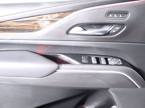 Used 2021 Cadillac Escalade ESV Premium Luxury w/ Driver Assist Tech Package image 24