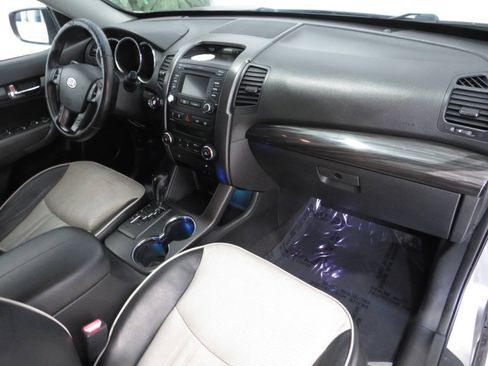 Used 2013 Kia Sorento SX AWD/4WD image 8