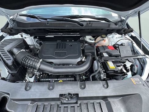Used 2025 Chevrolet Blazer LT FWD image 21
