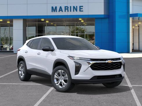 New 2026 Chevrolet Trax LS FWD image 7