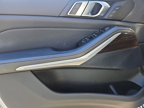 Used 2023 BMW X5 xDrive40i image 10