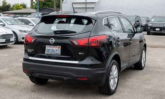 Used 2019 Nissan Rogue Sport SV FWD image 9