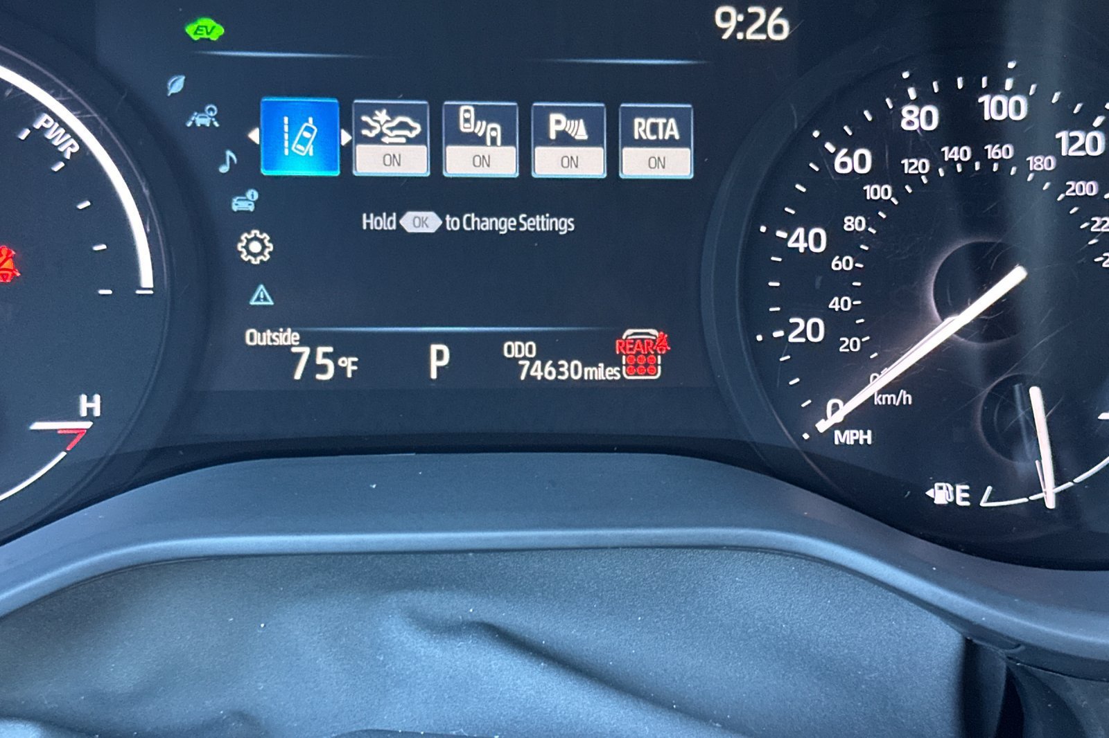 Certified 2025 Toyota Sienna XLE FWD image 31