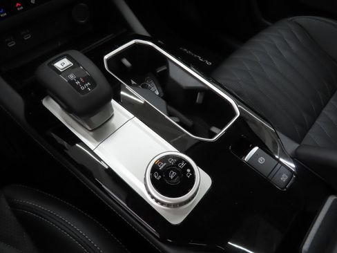 New 2026 Mitsubishi Outlander SEL FWD image 15