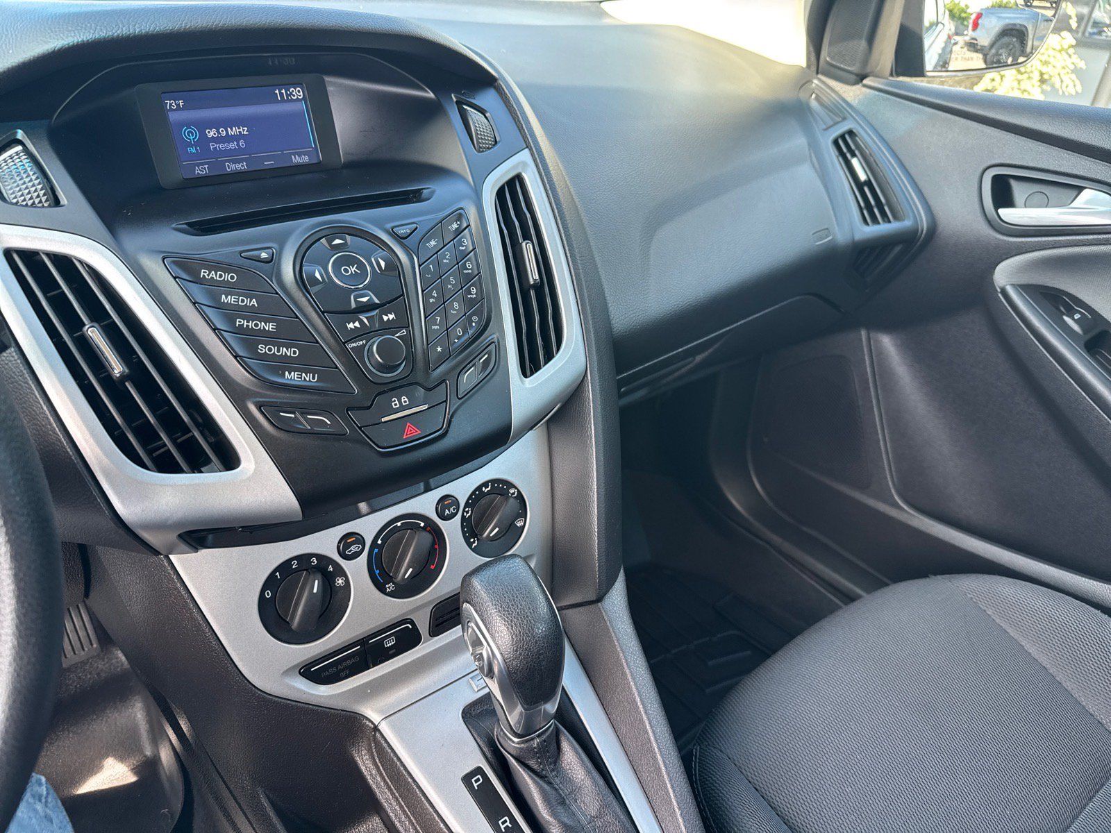 Used 2014 Ford Focus SE FWD image 10
