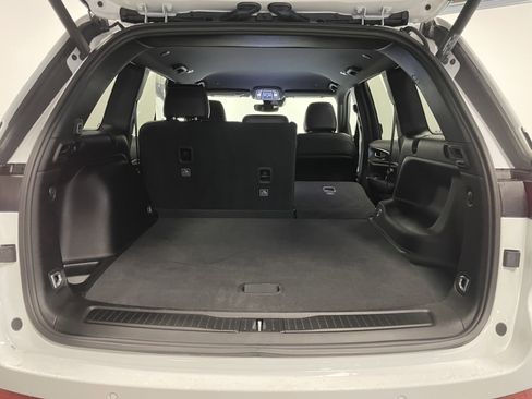 Used 2024 Jeep Grand Cherokee Limited image 31