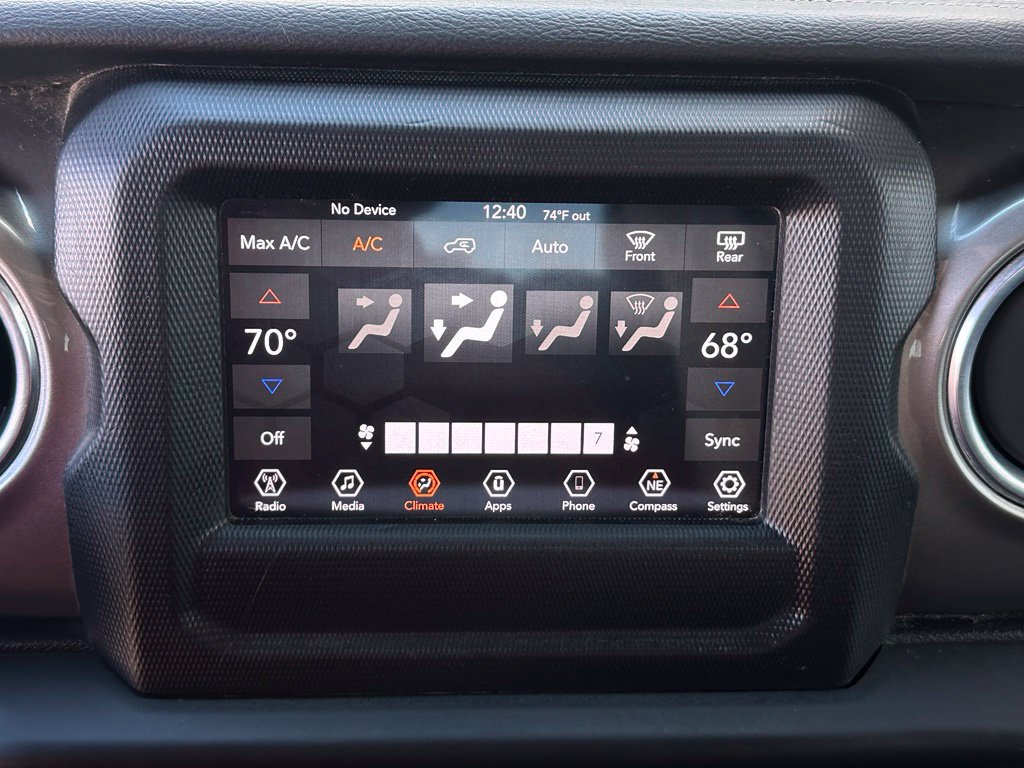 Used 2018 Jeep Wrangler Unlimited Sahara AWD/4WD image 25