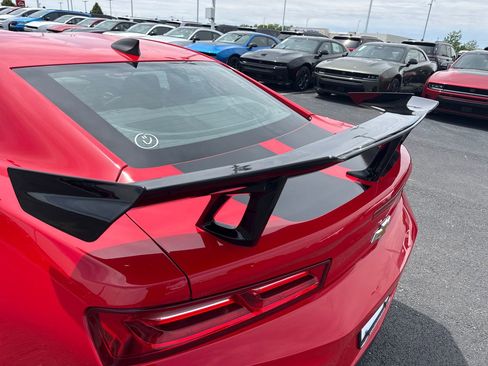 Used 2018 Chevrolet Camaro LS w/ Technology Package RWD image 10