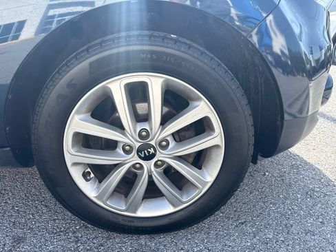 Used 2018 Kia Soul + FWD image 4