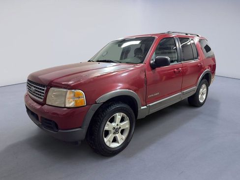 Used 2002 Ford Explorer XLT image 3
