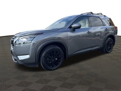 Used 2024 Nissan Pathfinder SV