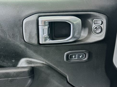Used 2023 Jeep Wrangler Unlimited w/ 8.4" Radio Group AWD/4WD image 15