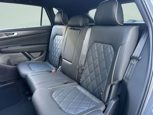 New 2026 Volkswagen Atlas Cross Sport SEL Premium R-Line AWD/4WD image 23