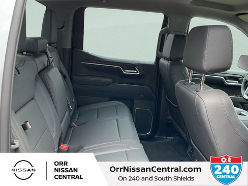 Used 2026 GMC Sierra 1500 SLT AWD/4WD image 12