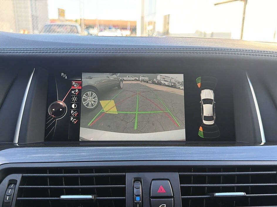 Used 2015 BMW 550i Sedan RWD image 12