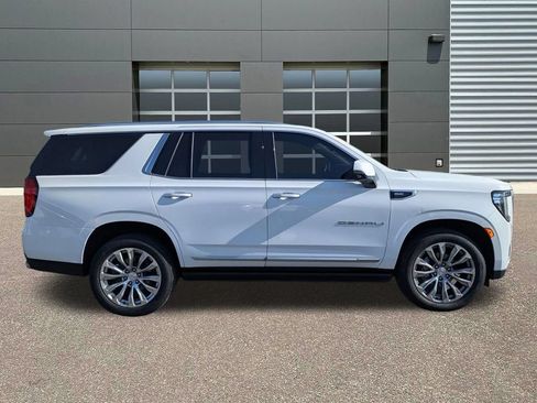 Used 2021 GMC Yukon Denali w/ Denali Premium Package AWD/4WD image 4