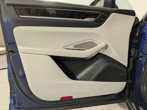 Certified 2024 Porsche Macan 4 Electric AWD/4WD image 13